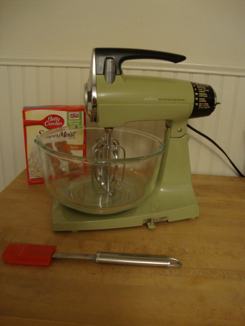 Finally I'm one of you! 1970's Sunbeam Mixmaster stand mixer with 2 sets of  beaters and both mixing bowls for $19.49! : r/ThriftStoreHauls