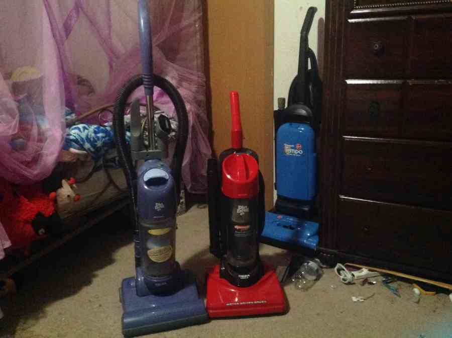 Amazon Com Dirt Devil Easy Lite Quick Vacuum Kitchen Dining